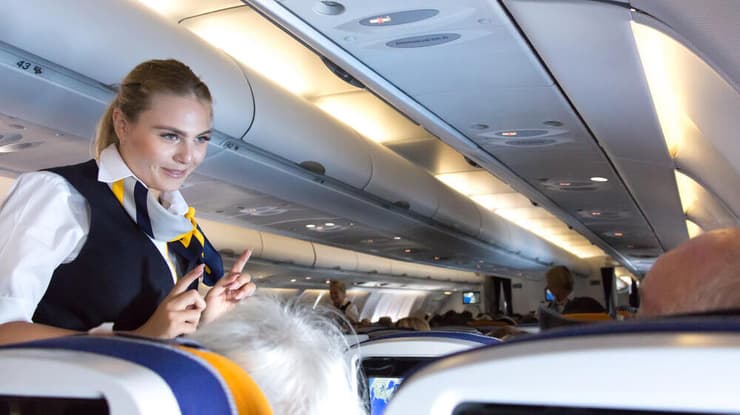 דיילת לופטהנזה. העובדים בעימות ישיר מול המנכ"ל