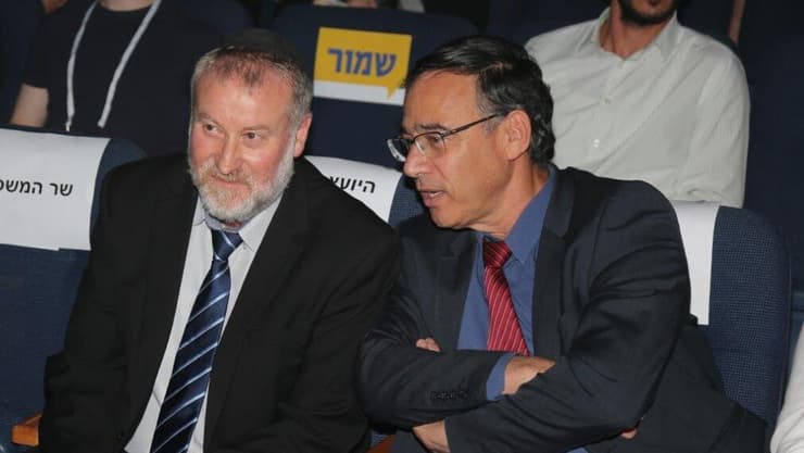 מנדלבליט ושי ניצן. סנגורי נתניהו צפויים לבקש מבית המשפט לזמן אותם לעדות (צילום: מוטי קמחי) ארכיון אביחי מנדלבליט שי ניצן