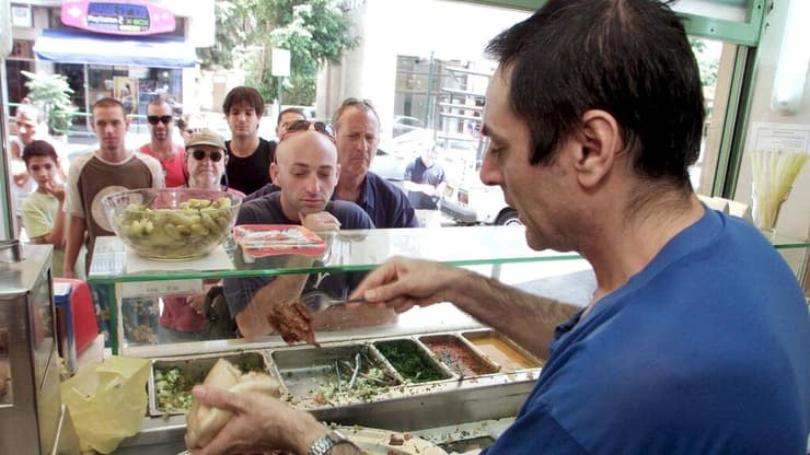   מקום ש כבוד בהיכל התהילה. עובד