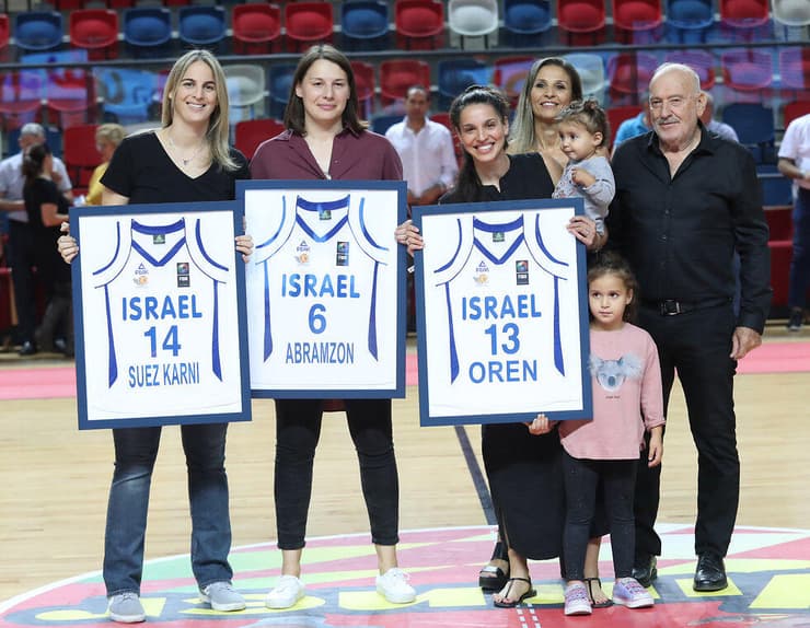 אברמזון (במרכז). "אני פחות נתקלתי בסיטואציה שבה הרגשתי שאני צריכה להוכיח את עצמי יותר רק בגלל שאני אישה" (צילום: אורן אהרוני) ליעד סואץ קרני, קטיה אברמזון ואורטל אורן