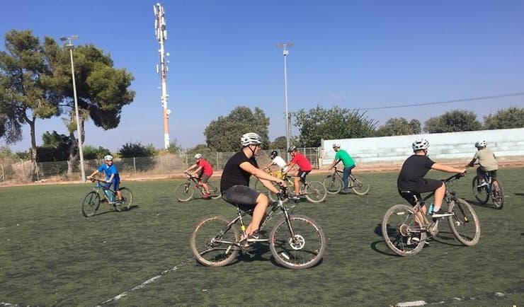 מסע אופניים של נערים מפנימיות בניצנה