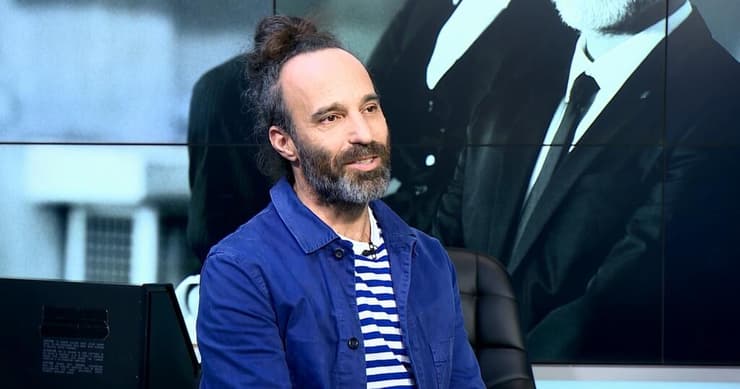 "המילים והברברת מסביב נגמרת ורק הרמקולים מדברים". תמיר מוסקט (צילום: שחר גולדשטיין, אופיר יצחק) תמיר מוסקט