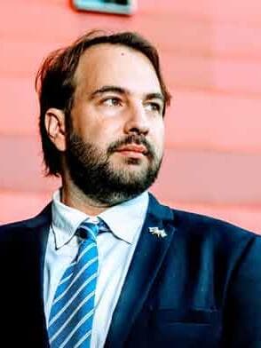 ד"ר מתן גוטמן