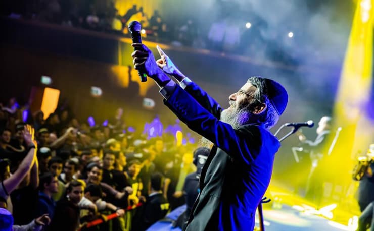 אברהם פריד מופיע, ארכיון. בעבר באו רק "חרדים מודרניים" ודתיים לאומיים