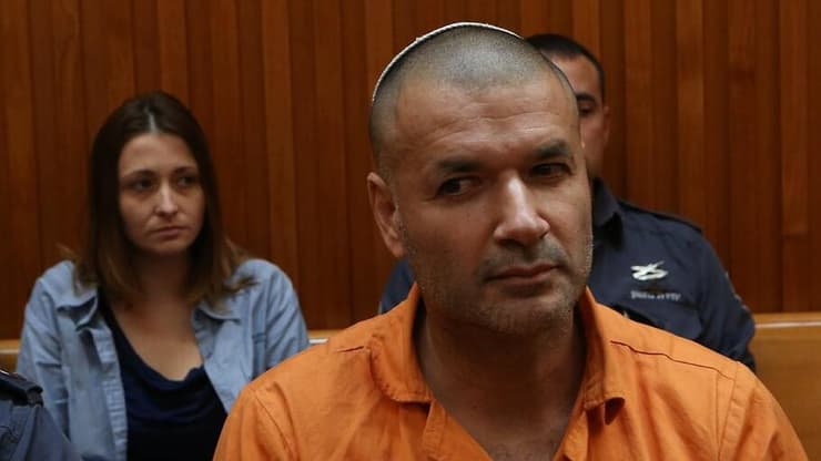 מארי פיזם ורוני רון בבית המשפט