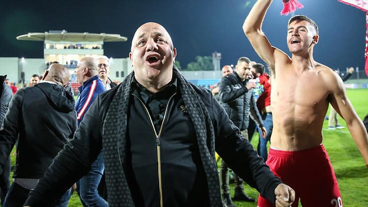 הותיר את הקבוצה והעיר בהלם. אבו שלמה (צילום: עוז מועלם) אבו שלמה באקסטזה