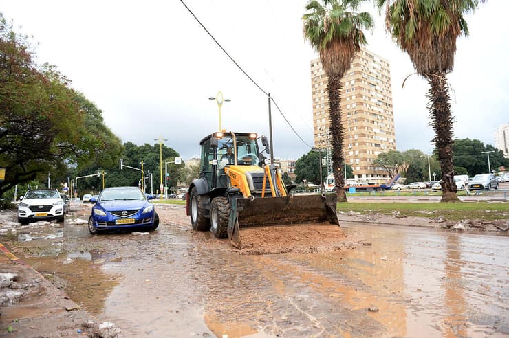 הצפות בדרום תל אביב בינואר 2020 (צילום: קובי קואנקס) הצפות בדרום תל אביב