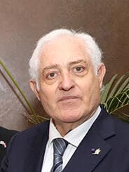 רכילות עסקית יצחק אלדן, מוטי, נורית ורינת כוזהינוף