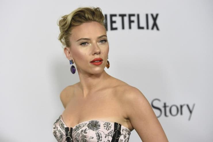 סרט ראשון בבימויה. סקרלט ג'והנסון (צילום: AP) סקרלט ג'והנסון