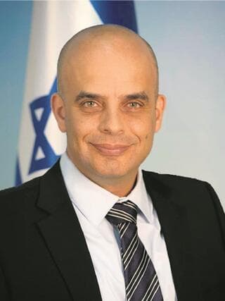 דן אלדד