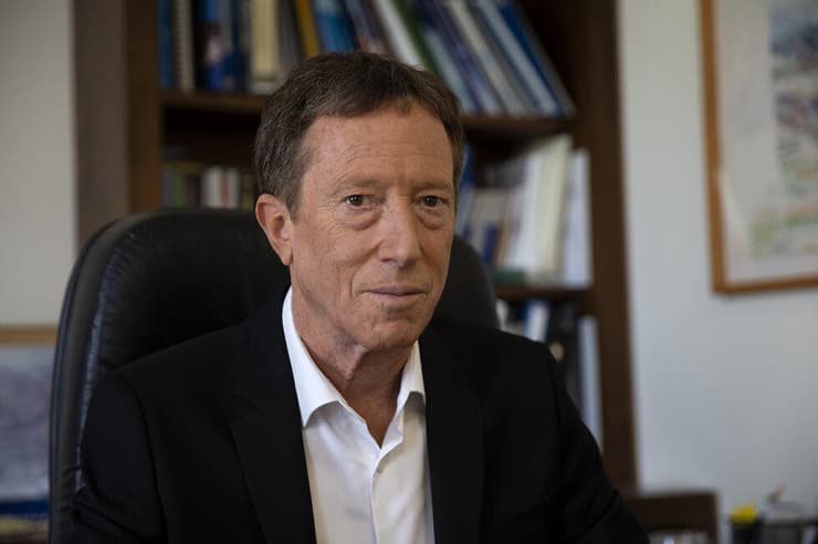 תמונת אבי שמחון