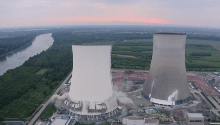 גרמניה פיצוץ מבוקר תחנת כוח גרעינית נהרסה