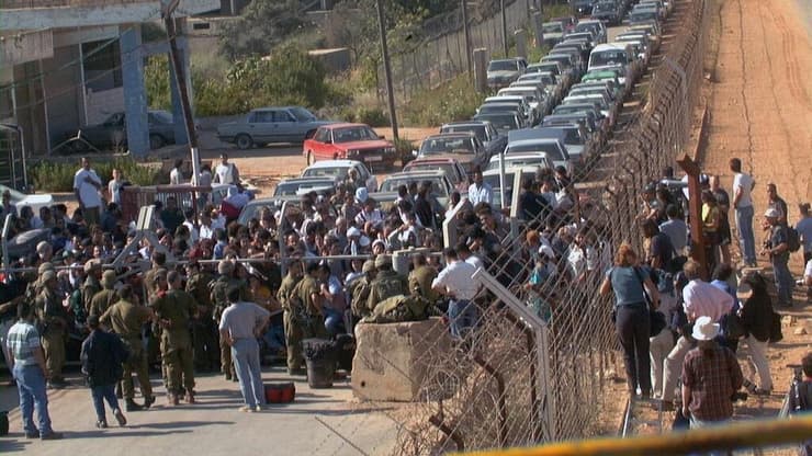 שיירת אנשי צד"ל שניסו להגיע לשטח ישראל ונותרו מחוץ לגדר