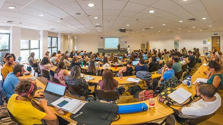 התוכנית מאפשרת לסטודנטים לקבל תמיכה כלכלית במהלך לימודיהם (צילום: מכללת תל חי) התוכנית מאפשרת לסטודנטים לקבל תמיכה כלכלית במהלך לימודיהם