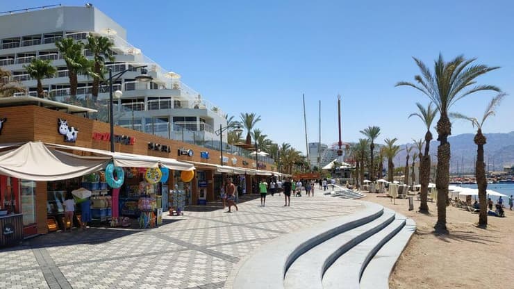 אמה של הנערה: "מפחיד אותי לחשוב מה היא עברה בחדר הזוועות הזה". אילת (צילום: מאיר אוחיון) חוף ציון באילת