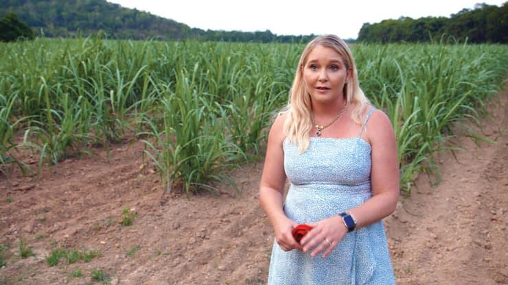 נאנסה בגיל 7, ולאחר מכן גרה ברחוב (צילום: נטפליקס) לאשה