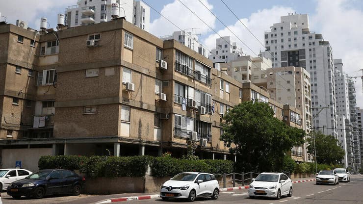 חולון