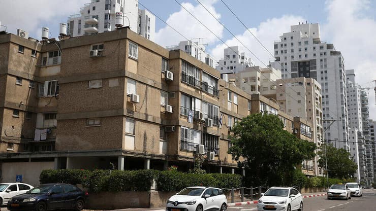 חולון