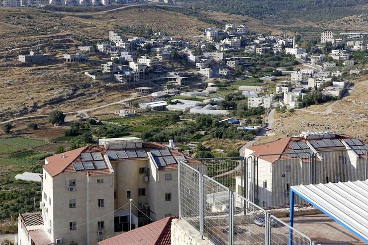 ביתר עילית וברקע ואדי פוכין