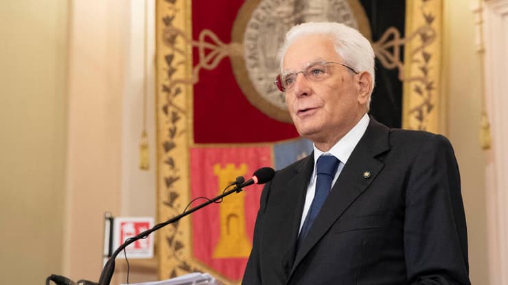 "לכוון על ילדים שמתים מצמא זו טעות?". נשיא איטליה מטרלה