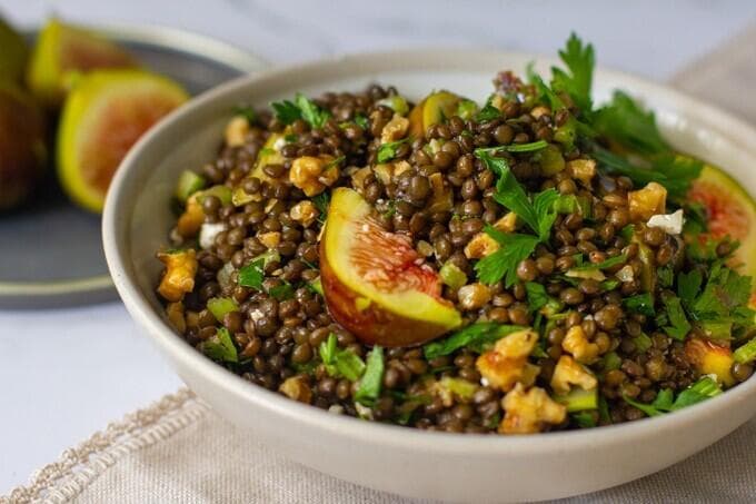 סלט עדשים ותאנים 