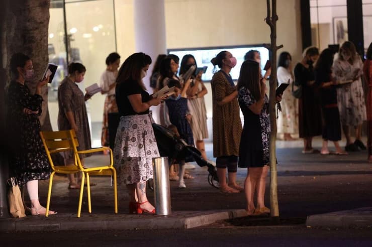 ערב סוכות בדיזנגוף בצל הקורונה