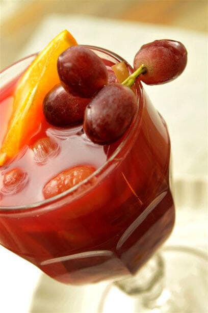 קומפוט קלאסי (צילום: ירון ברנר) קומפוט: נוסטלגיה בקערה