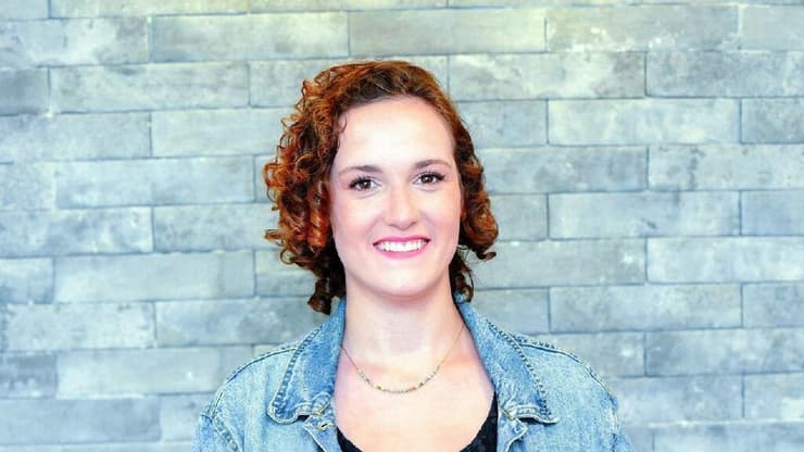 "התעוררתי בבוקר חבולה, עם חור ענק בזיכרון". אפרצ'ב (צילום: דנה לוי ) פאני אפרצ'ב בת 27, מירושלים