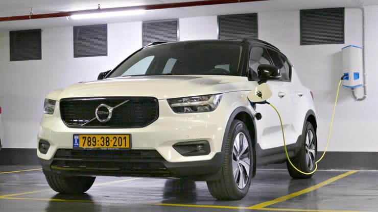 וולוו XC40 T5 PHEV