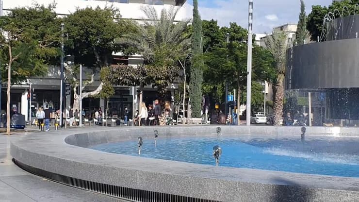 אכיפת משטרה בכיכר דיזינגוף בתל אביב