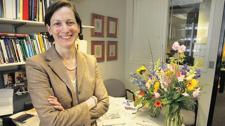 "הייתה הבנה שאנטישמיות אכן קיימת, אבל אנחנו לא מביאים אותה לטלוויזיה". אן אפלבאום