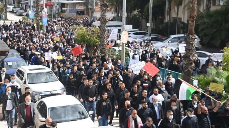 הכעס לא עזר. ההפגנה אחרי הרצח (צילום: יאיר שגיא) הפגנה בג'לג'וליה נגד הפשיעה בחברה הערבית