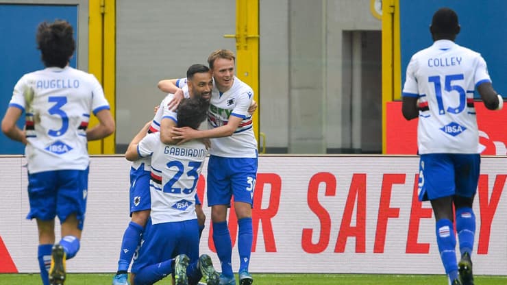 פאביו קוואליארלה חוגג עם חבריו