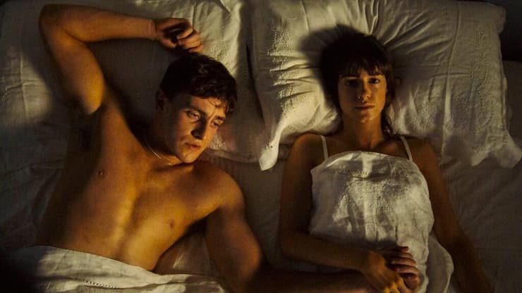 מתוך "אנשים נורמלים"