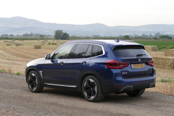 צילום: ניר בן זקן ב.מ.וו iX3