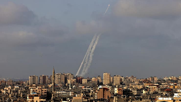 ב-2021, אחרי הבחירות. ירי מעזה לירושלים (צילום: AFP) ירי מעזה לירושלים