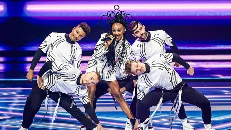 עדן אלנה בחצי הגמר הראשון ברוטרדם (צילום: AFP) עדן אלנה בחצי הגמר הראשון ברוטרדם