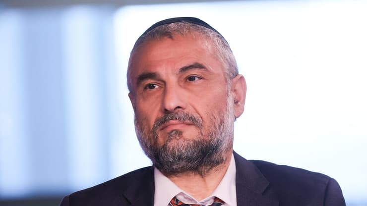 משה אבוטבול (צילום: יריב כץ) משה אבוטבול באולפן ynet
