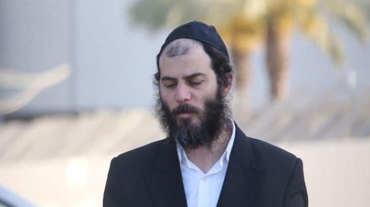 מוטי בבצ'יק בהפסקה בזמן החקירה בלהב