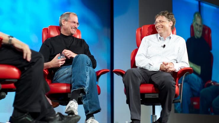 ביל גייטס וסטיב ג'ובס. הילדים של שני החלוצים הגדולים בחרו להתרחק מהעסקים שהאבות שלהם הקימו (Joi Ito/ Inbamura) ביל גייטס וסטיב ג'ובס