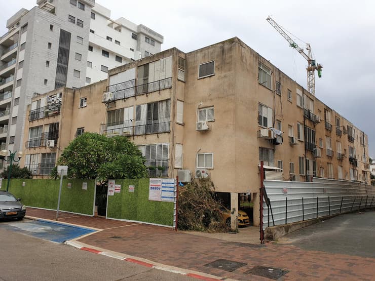 בניין לקראת התחדשות עירונית. הליכים ארוכים ומייגעים, תשואה נאה 