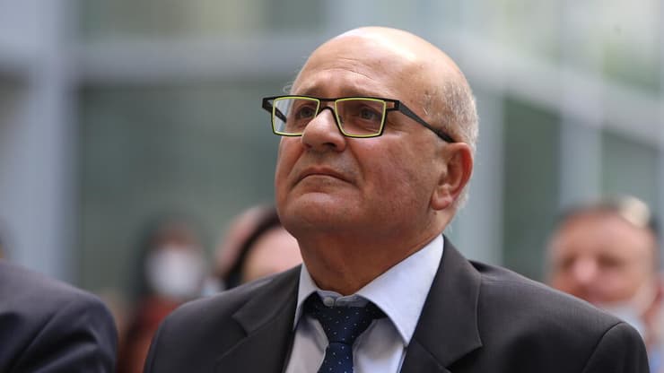 פרופ' חזי לוי בטקס חילופי מנכ"ל משרד הבריאות ב-2021 (צילום: עמית שאבי) פרופ' חזי לוי ופרופ' נחמן אש בטקס חילופי מנכ"ל משרד הבריאות