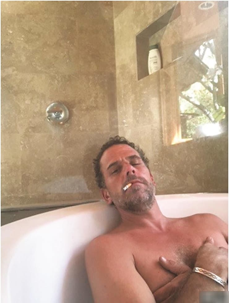 בג'קוזי עם סיגריה. אחת התמונות המביכות של האנטר ביידן שנחשפו