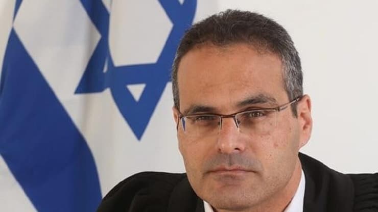 השופט אלון גביזון