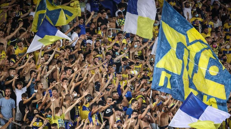 אוהדי מכבי ת"א (צילום: עוז מועלם) אוהדי מכבי תל אביב