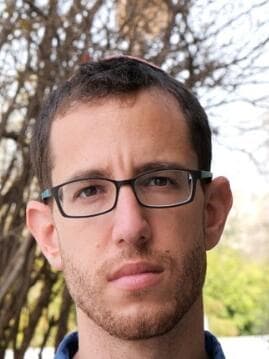 עקיבא לם (דניס ויסלפו) עקיבא לם