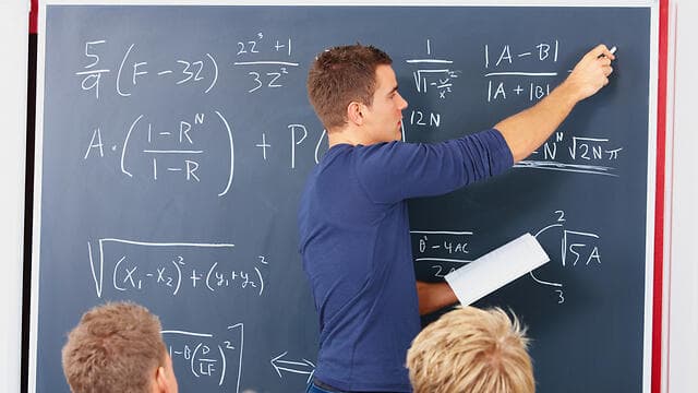 מורה חינוך לוח מתמטיקה חשבון אילוס אילוסטרציה