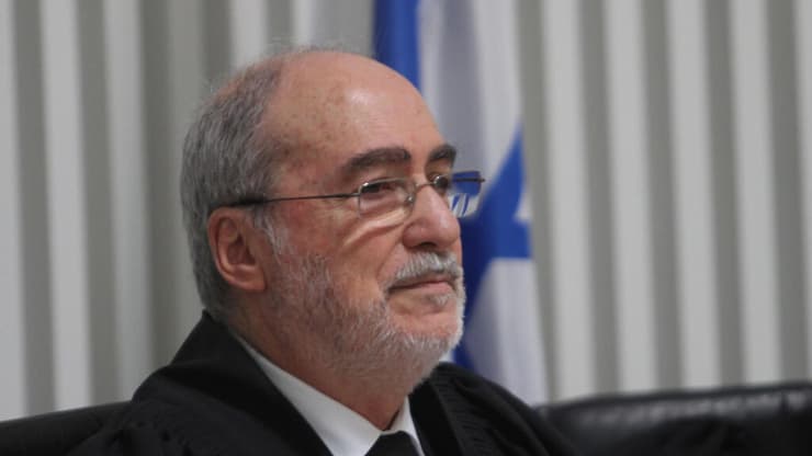 אשר גרוניס