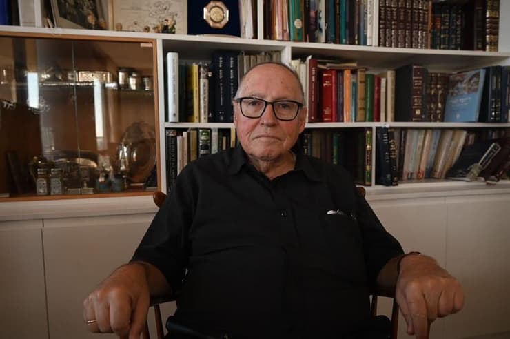 השופט בדימוס פרופ' אליקים רובינשטיין. "גם היועצת המשפטית יכולה לשגות" (צילום: נדב אבס) אליקים רובינשטיין בריאיון לאולפן ynet