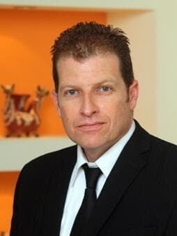 עו"ד ירון מויאל